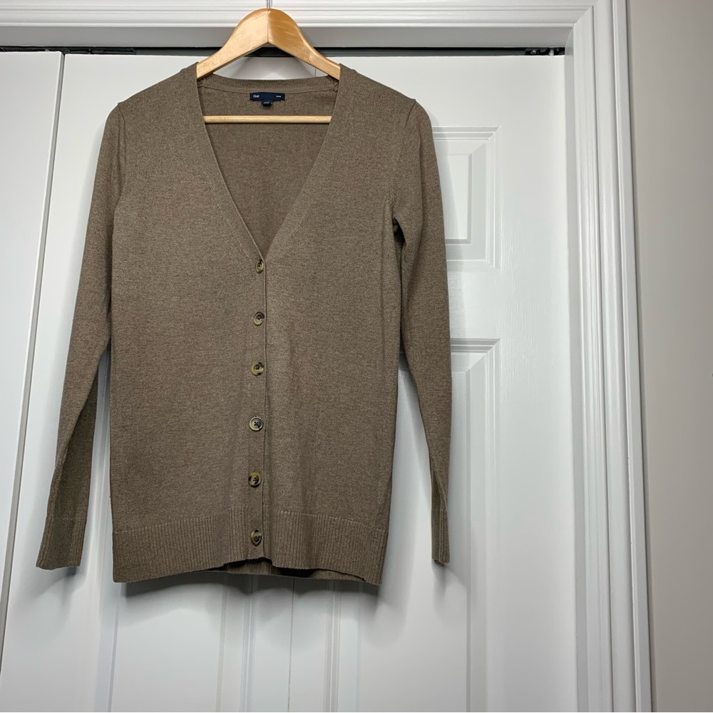 GAP Classic Brown Knit  Button Down Cardigan V Neck Women’s Size US M